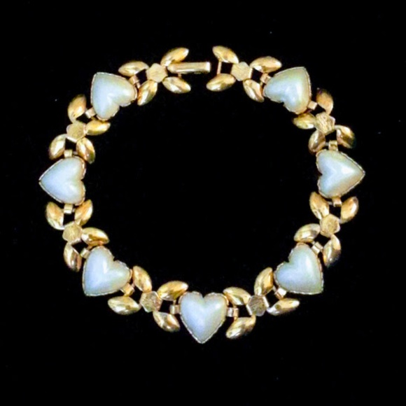 Vintage faux pearl heart links 8" bracelet - Picture 1 of 4